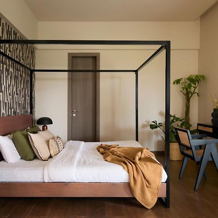 Reflection House By Stayvista With Pool, Terrace Bar, Indoor Games & Exquisite Interiors In A Nutshell Alībāg Buitenkant foto