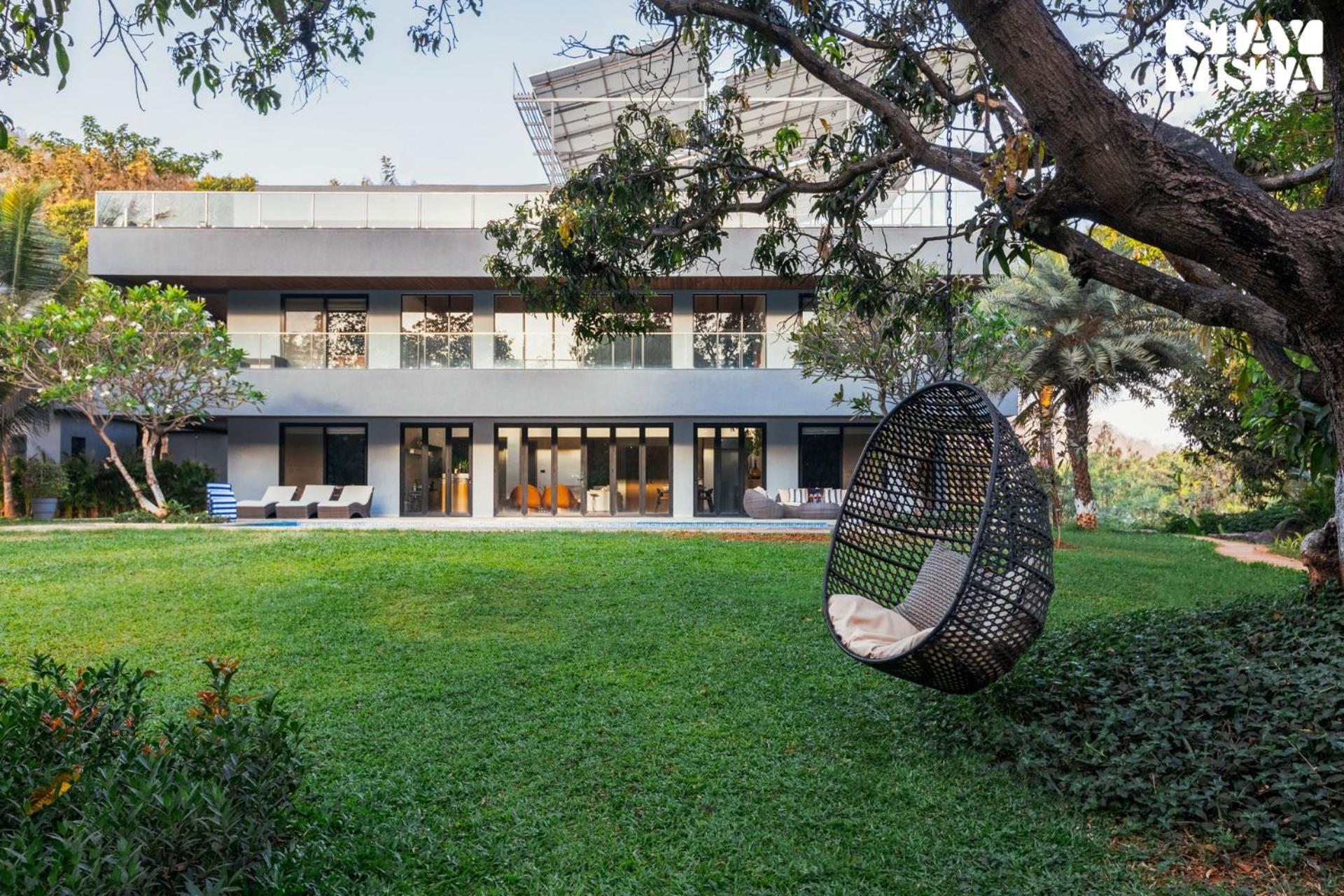 Reflection House By Stayvista With Pool, Terrace Bar, Indoor Games & Exquisite Interiors In A Nutshell Alībāg Buitenkant foto